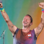 Kebaikan Chris Martin Dibongkar Penggemar Perempuan Berumur Uzur 3 coldplay chris martin