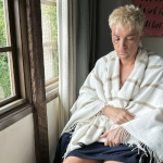 Vokalis Lany Paul Klein Jadi Korban Musibah, Agenda Touring Konser Diundur 2 LANY